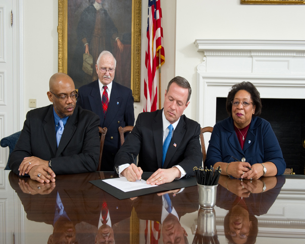 Unit E Signing Agreement